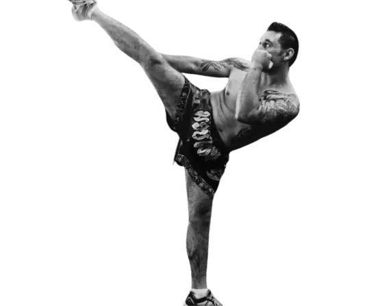 Sensei Shak Kickboxing Karate Thai-Boxing